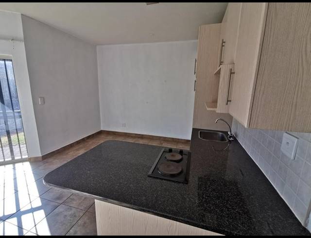 1 BEDROOM APARTMENT FOR SALE IN DASSIE RAND
